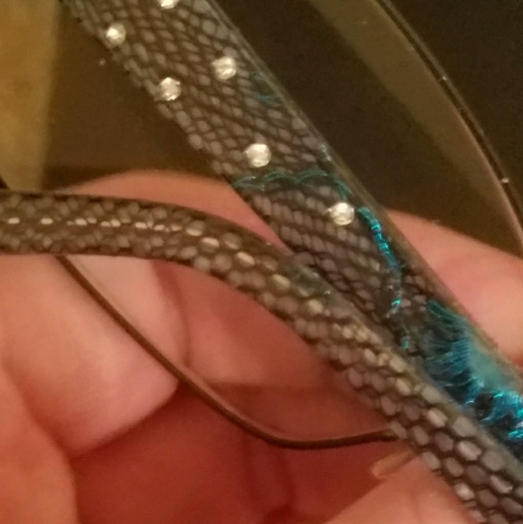 Pair of perscription frames designed by Bebe - Picture 2 of 7